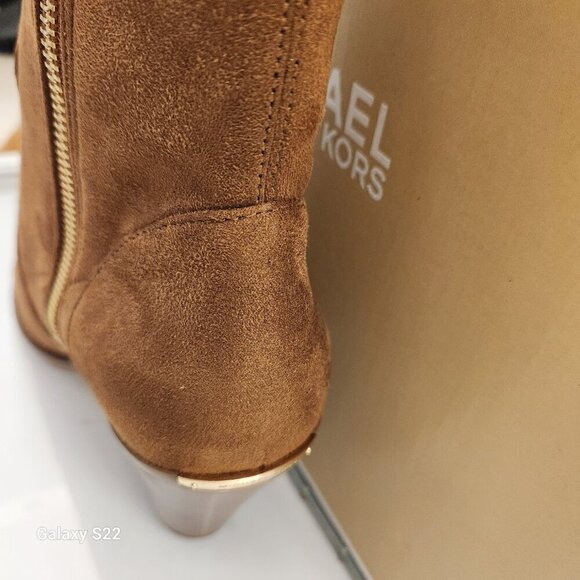 Michael Kors "Dover" Point toe Boots. NIB. Size 6.5 - Picture 3 of 11